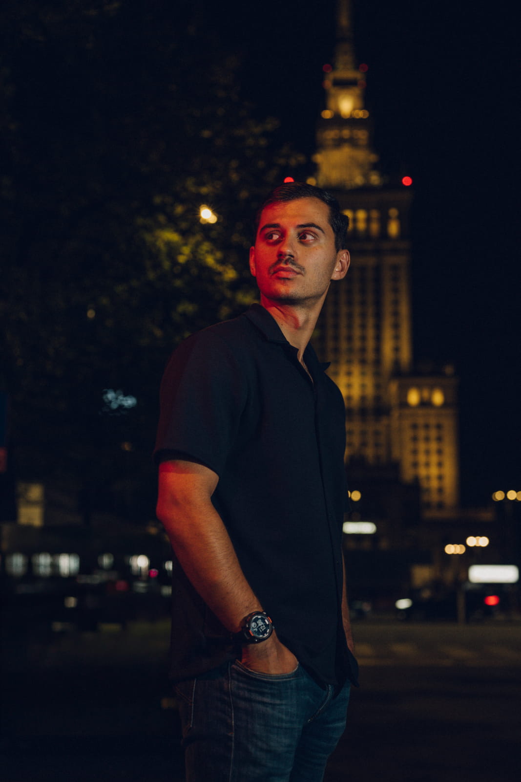 meska-sesja-zdjeciowa-warszawa-nocna-plenerowa
